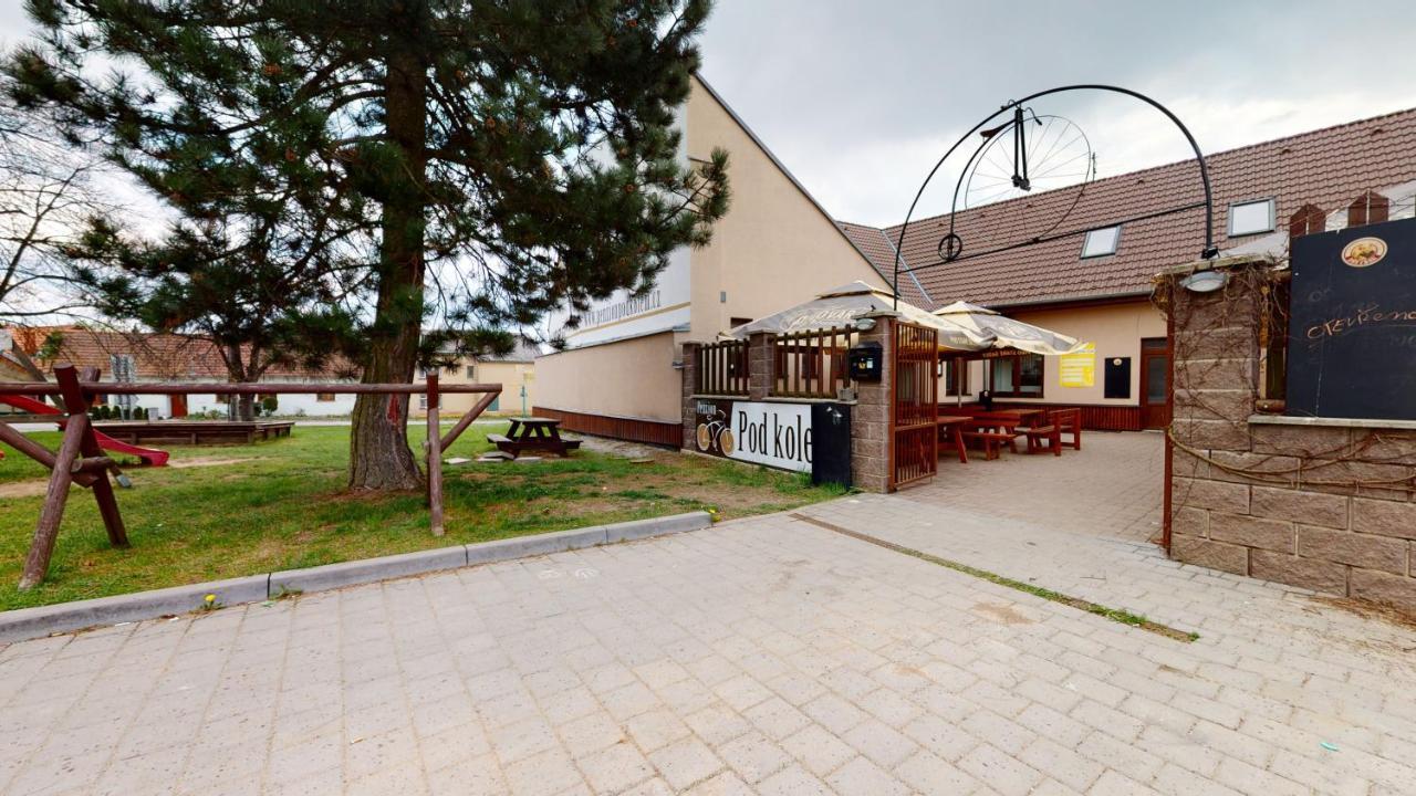 Penzion Pod Kolem Sosuvka ภายนอก รูปภาพ